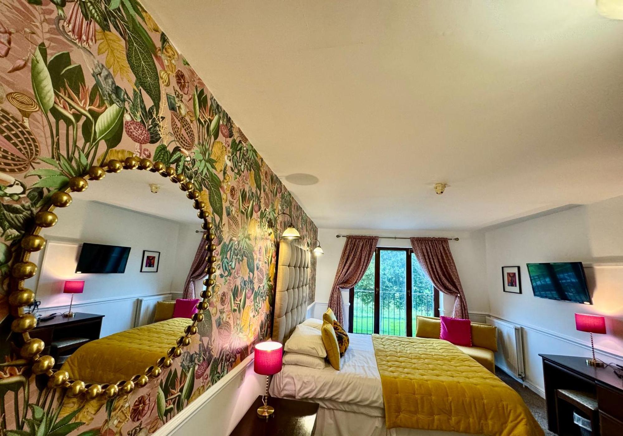 The Old Stone Trough Country Hotel Kelbrook Экстерьер фото